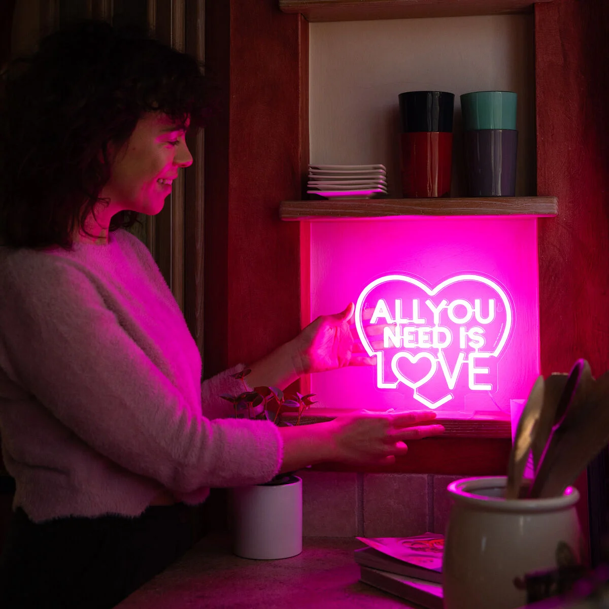 Lampada Led Effetto Neon - All You Need is Love - It's a Sign - immagine 3